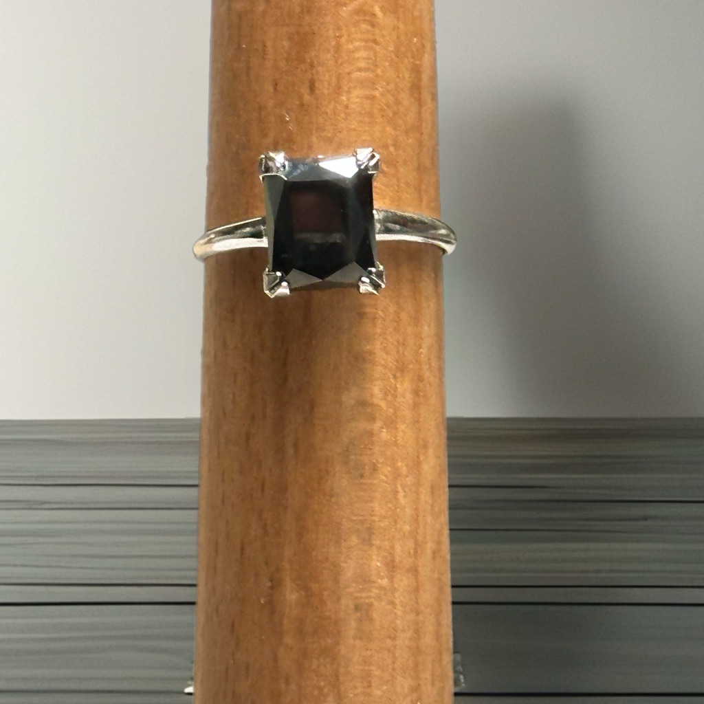 Vintage Sterling Uncas Hematite Solitaire Ring Sz. 8.75
